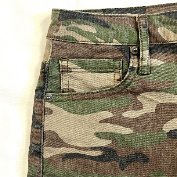 Forever 21 Denim Mini Skirt Size Small - Picture 3 of 10